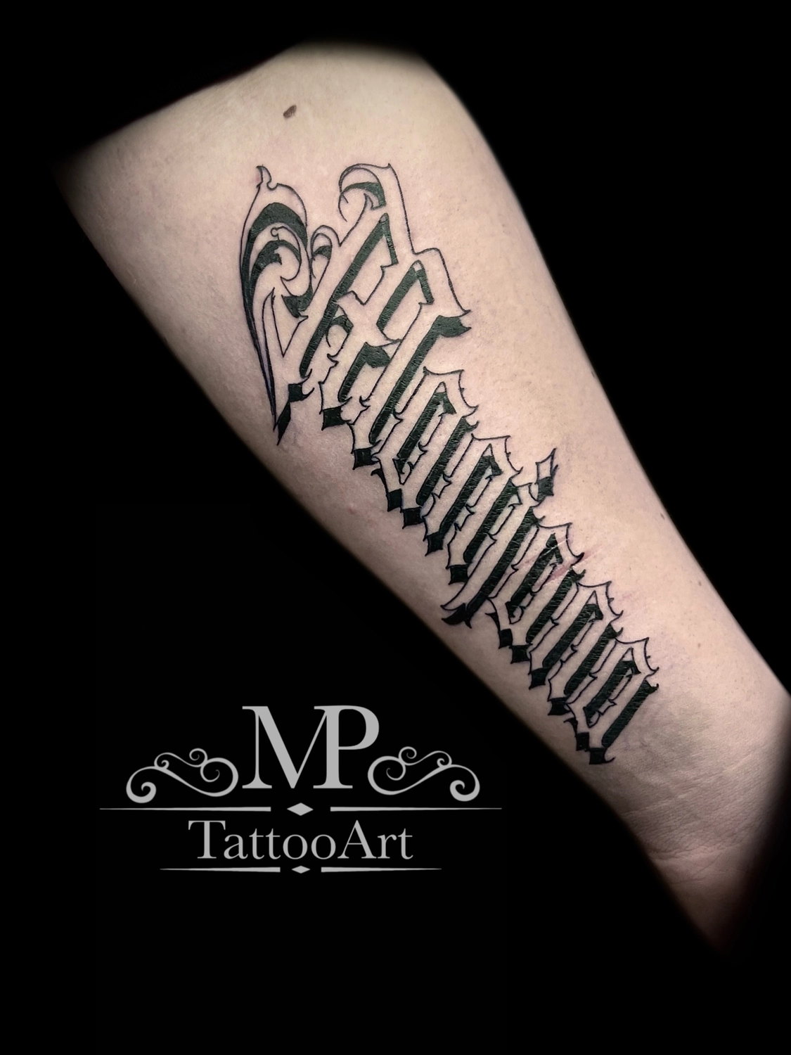 MaxPain TattooArt — Tattoostudio — Bisingen — Mittlere Tattoos